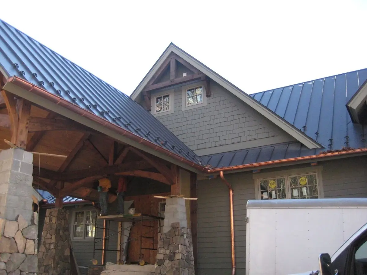 Craftsman Roofing team delivering quality roofing work in Coldstream - Homestead - Montebello